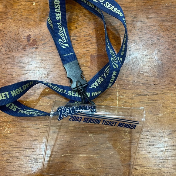 Used San Diego padres lanyard - Picture 2 of 3